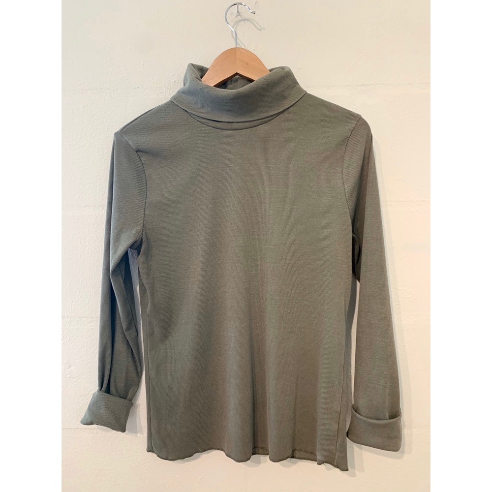 turtleneck, stretch top